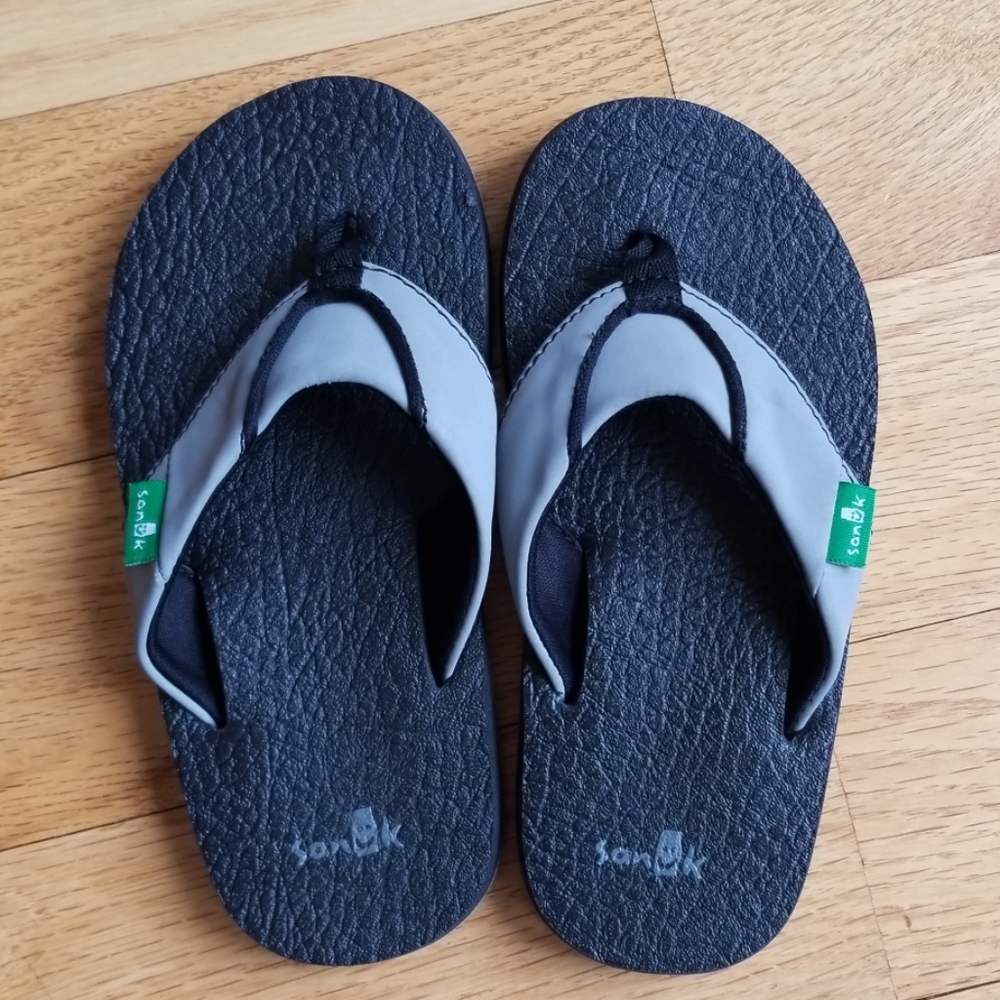 Sanuk sandals